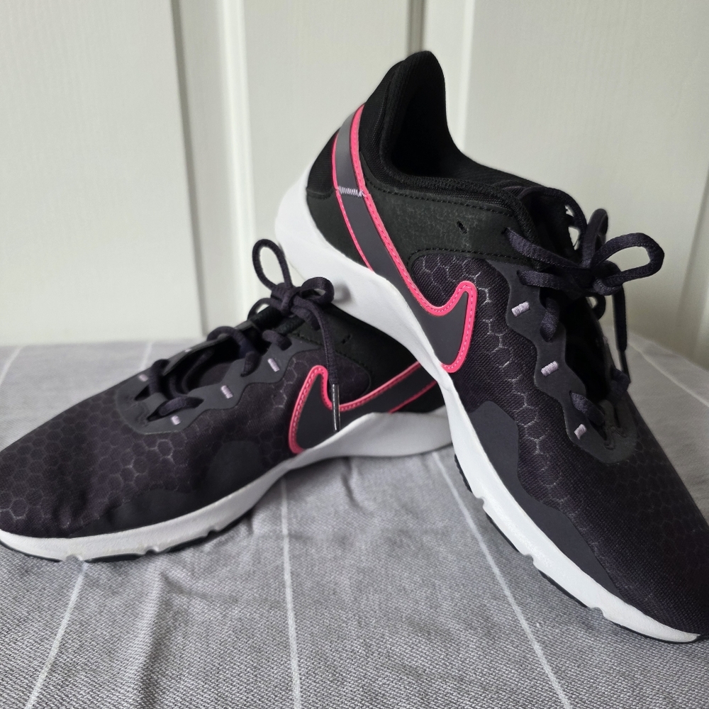 Nike Legend Essential 2 Purple/Hyper-Pink Women's Size 9